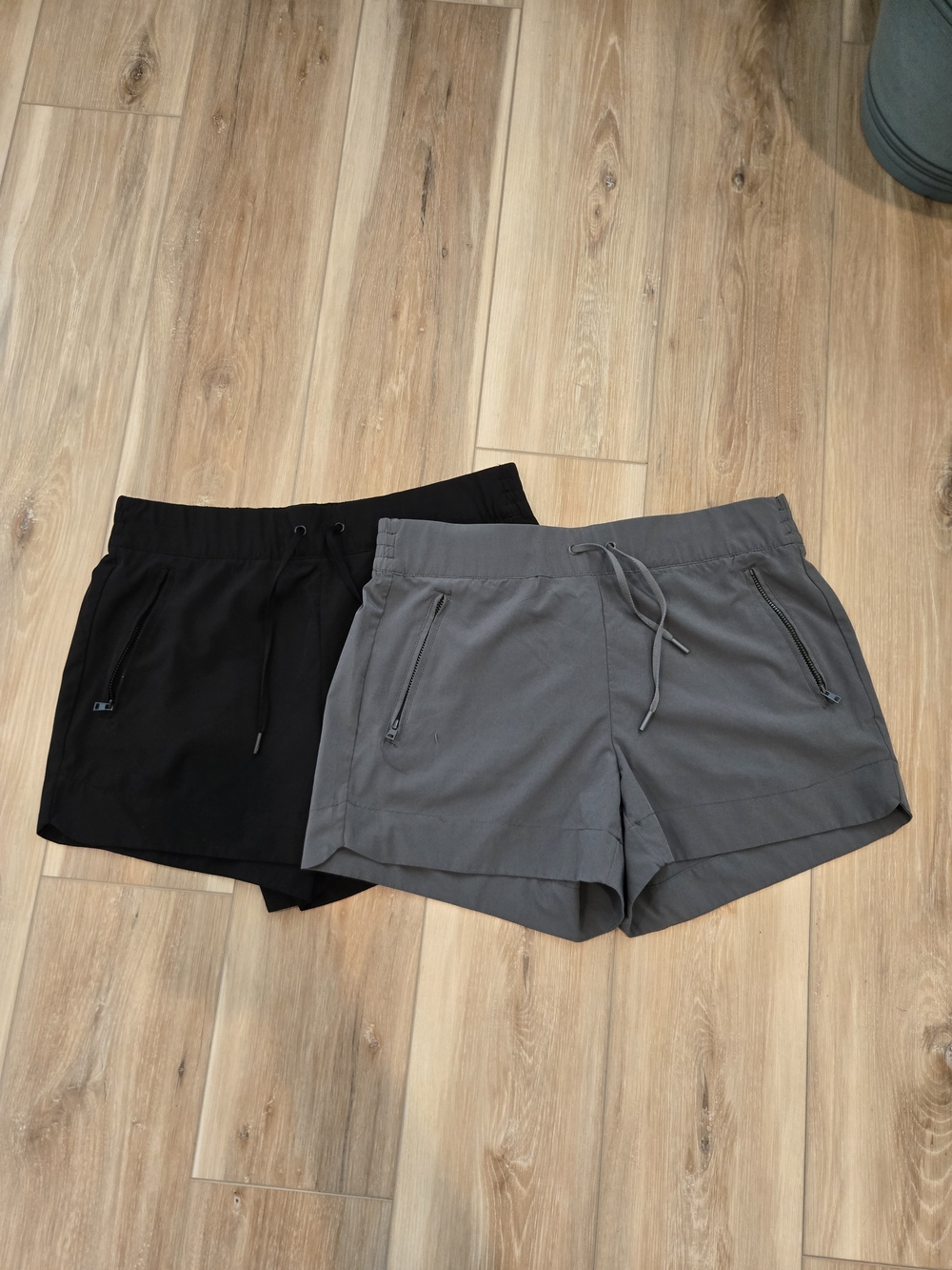 90 Degree By Reflex Women's Athletic Shorts - Black & Green